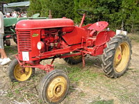 Tracteur (Fete de la Moisson St Simeon de Bressieux 2006) (09)